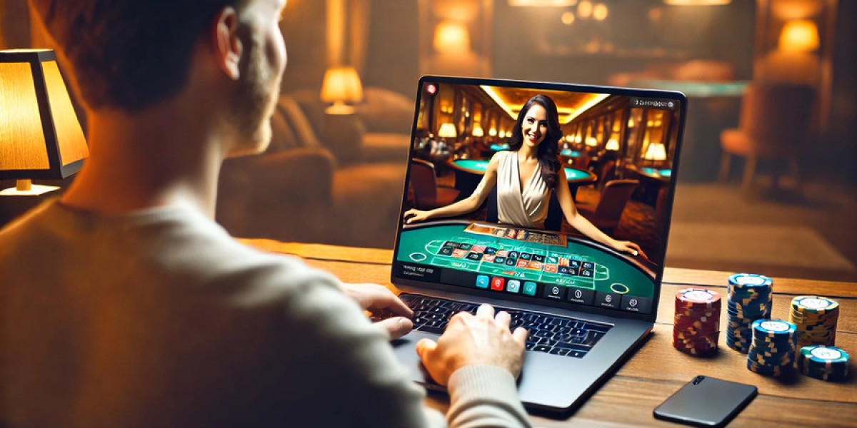 Mastering Online Poker Tactics